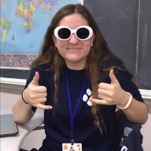 Meet your Posher, Olivia